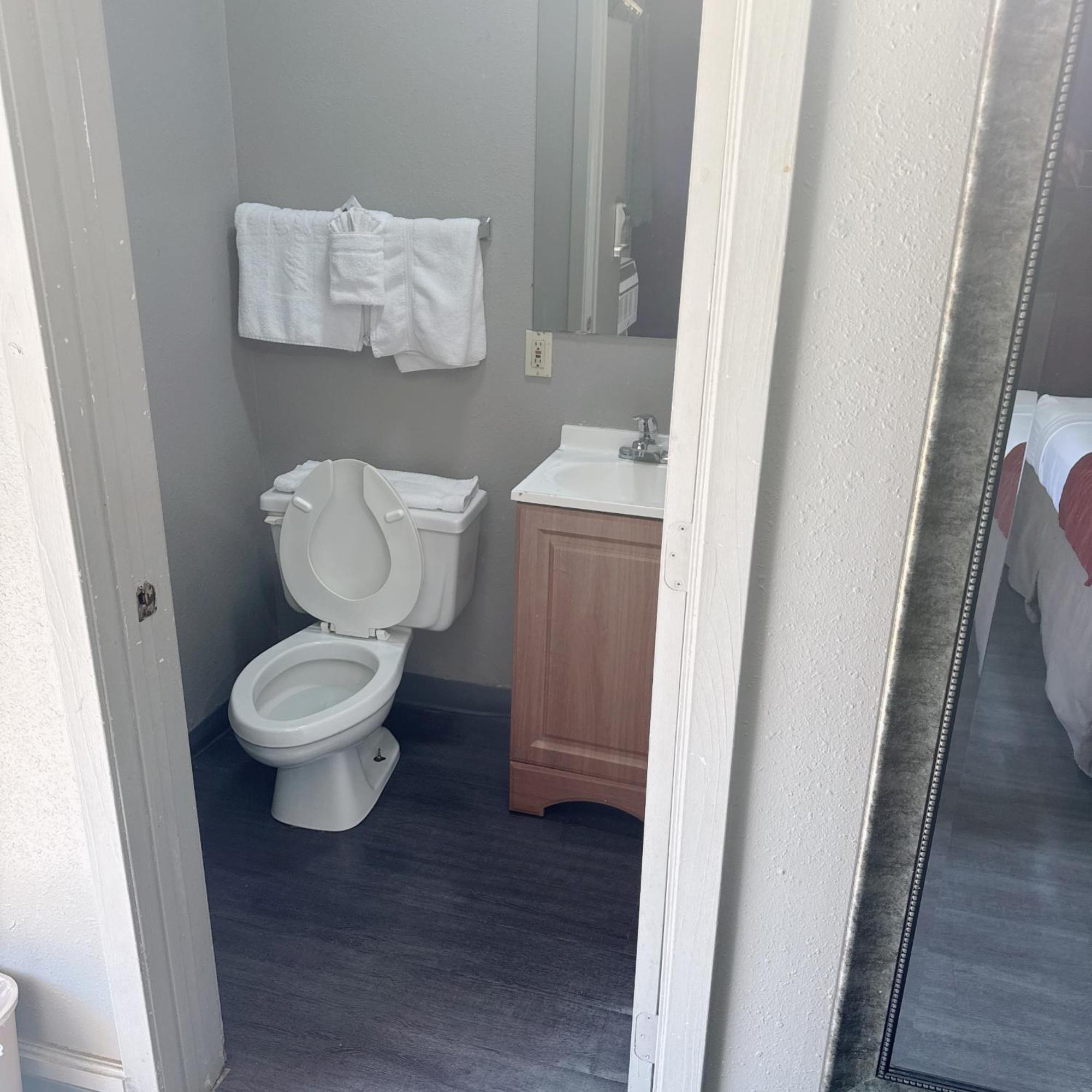 Deluxe Inn Bossier City Dış mekan fotoğraf